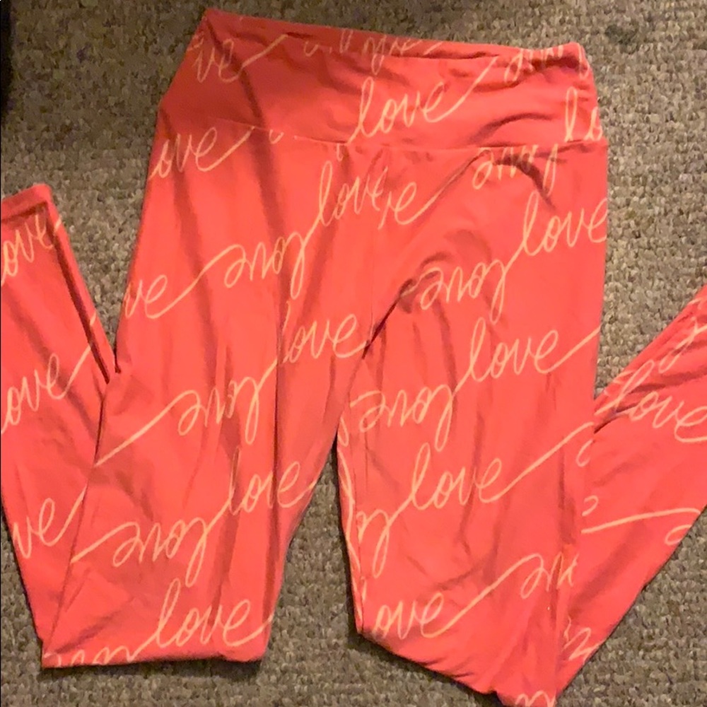 Lularoe one size pink “love” leggings